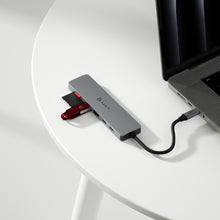 Load image into Gallery viewer, Hub SE07 USB-C 7-in-1 Multi-Function Hub