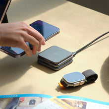 Load image into Gallery viewer, Mag 3 Magnetic 3-in-1 Foldable Travel Charging Station
