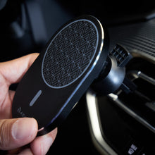 Load image into Gallery viewer, OMNIA C2 Magnetic Wireless Car Charger
